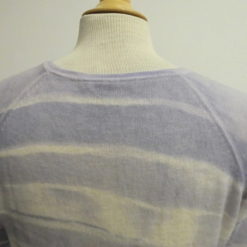 VINCE BLUE STRIPE 100% CASHMERE CREWNECK SWEATER S